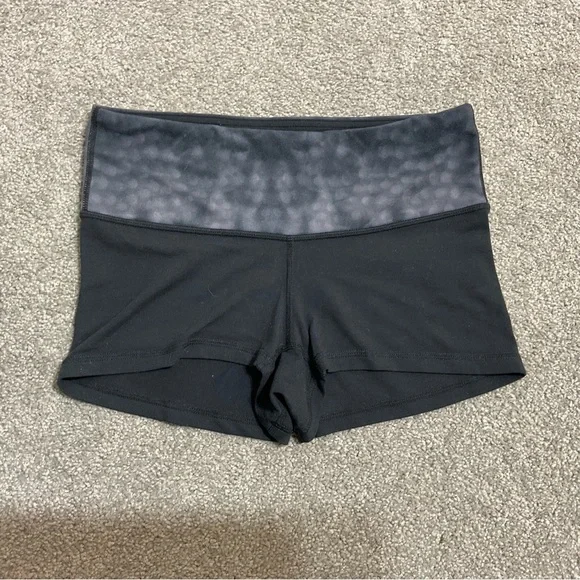 Lululemon Boogie Short *DenimSize 4 - Picture 5 of 7